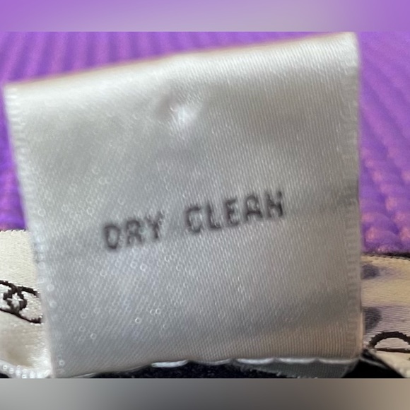 Bloomingdale’s Cashmere Sleeveless Top With Pearls and Rhinestones - Picture 5 of 7